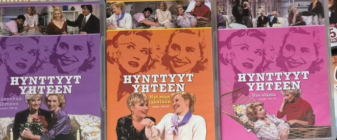 Hynttyyt yhteen Koko Sarja -DVD