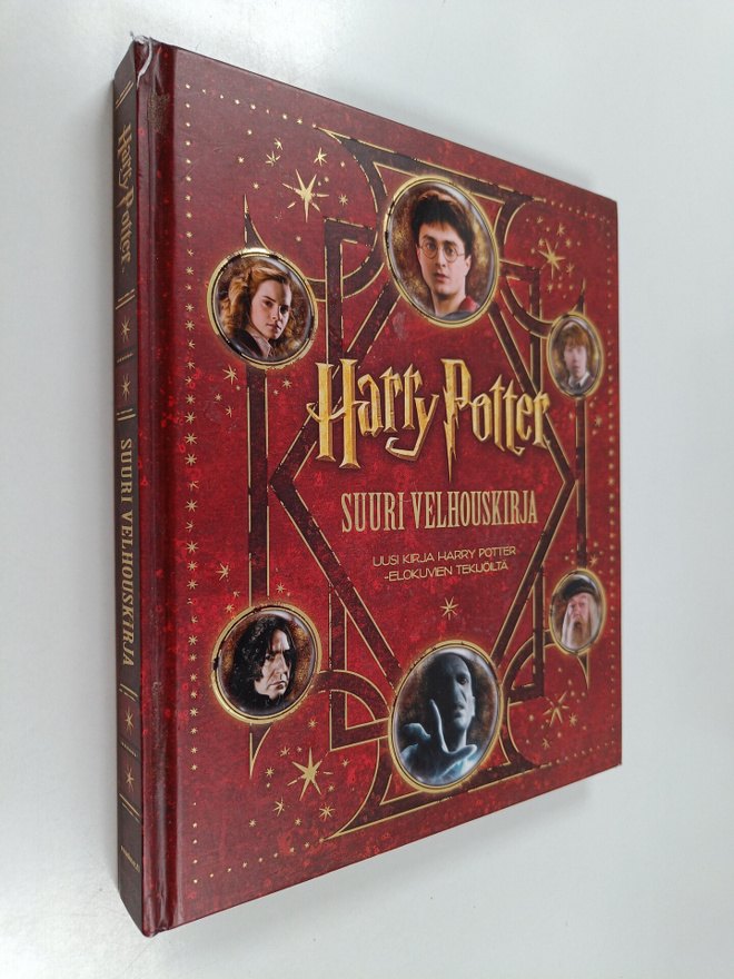 Brian Sibley : Harry Potter : suuri velhouskirja : kirja ...