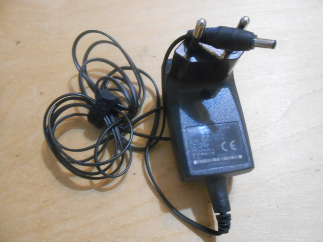 Nokia laturi Salcomp "isopäinen" ACP-8E