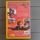 VHS: Vaaran Oikotie / Cutaway (Tom Berenger, Dennis Rodman) - pikkukuva 2