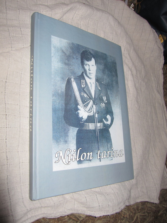 Niilo Hakala : Niilon tarina ( 1 p. 2014 ) + SIGNEERAUS