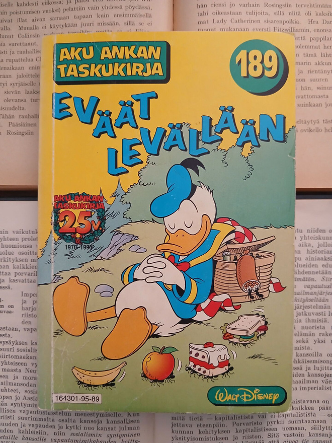 Aku Ankka taskukirja 189 • Eväät levällään