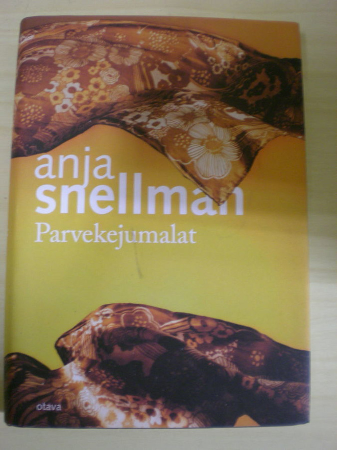 Anja Snellman: Parvekejumalat  [Sign.]