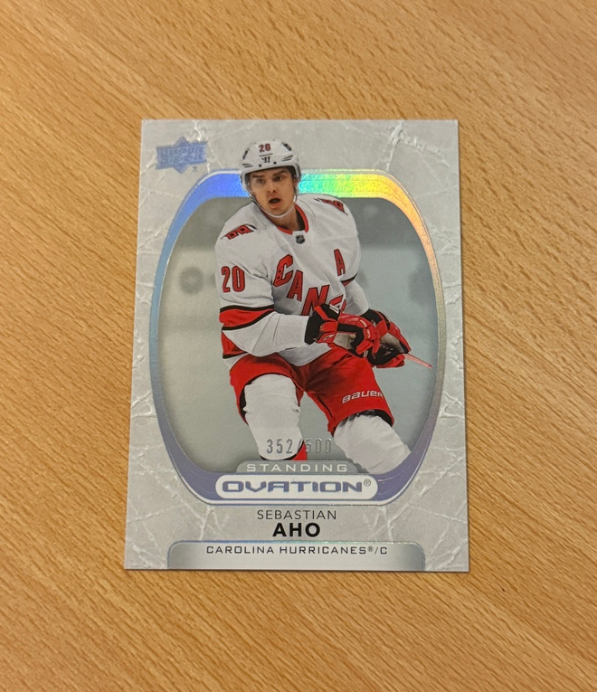 2021-22 Ovation Sebastian Aho Standing Ovation /500