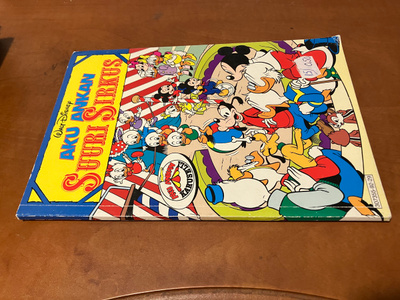 DISNEY AKU ANKAN KARUSELLI SUURI SIRKUS HYVÄ