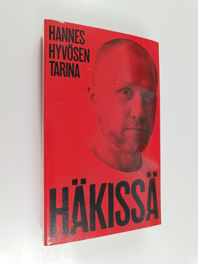 Marika Lehto : Häkissä - Hannes Hyvösen tarina