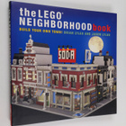 Brian Lyles : The LEGO neighborhood book : build your own... - pikkukuva 1