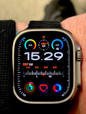 Apple Watch Ultra 2 GPS + Cellular