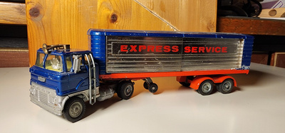 Corgi Ford Express Service