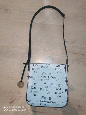 Taschenherz olkalaukku 22 x 23cm