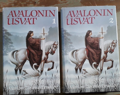 Marion Zimmer Bradley - Avalonin usvat 1 & 2