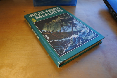 Jules Verne: Salaliitto, sidottu, hyvä