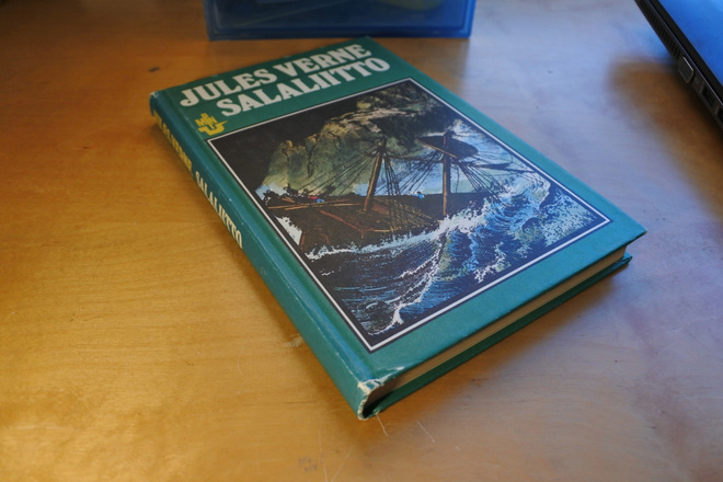 Jules Verne: Salaliitto, sidottu, hyvä