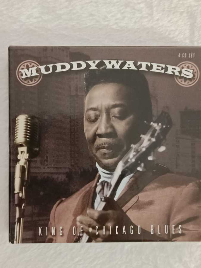 MUDDY WATERS - KING OF CHICAGO BLUES 4-CD