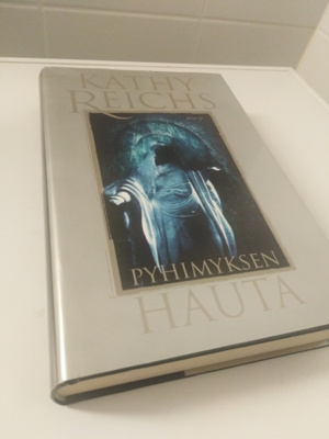 Kathy Reichs: Pyhimyksen hauta