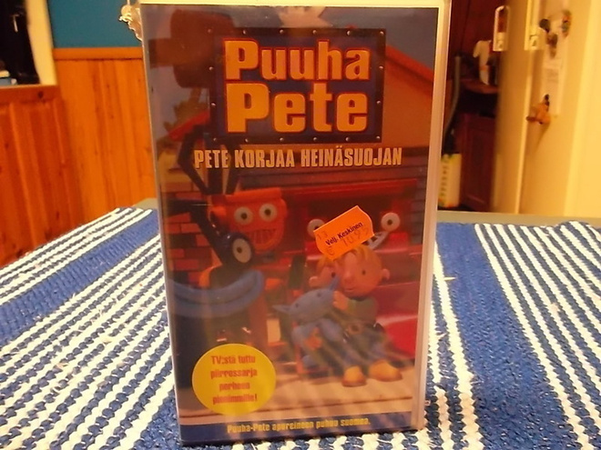 PUUHA-PETE / PETE KORJAA HEINÄSUOJAN vhs