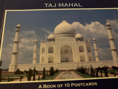 TAJ MAHAL - A book of 10 postcards