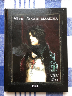 Nikki Sixx: Nikki Sixxin maailma. 2012. 1.p.