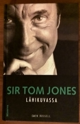 Gwen Russell: Sir Tom Jones lähikuvassa