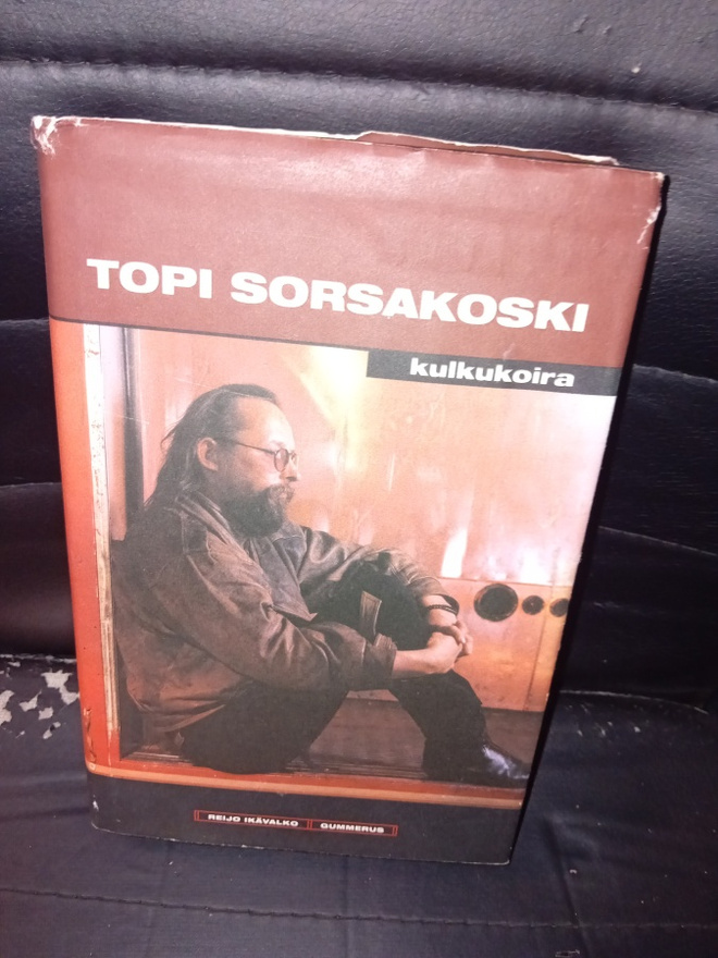 Ikävalko : Topi Sorsakoski  - kulkukoira ( SIS POSTIKULU  ä