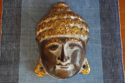 Buddha maski.Seinäkoriste.