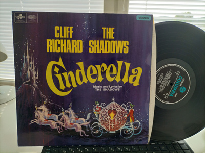 CLIFF RICHARD & SHADOWS, Cinderella, LP orig. UK -67 SIISTI!