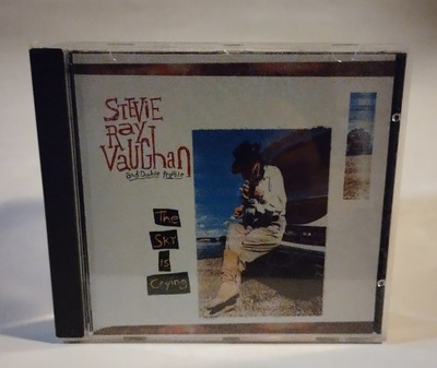 STEVIE RAY VAUGHAN: THE SKY IS CRYING  (CD)