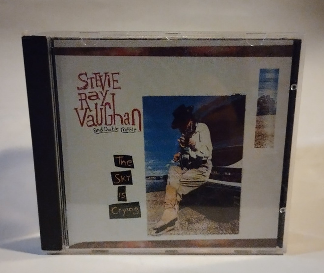 STEVIE RAY VAUGHAN: THE SKY IS CRYING  (CD)
