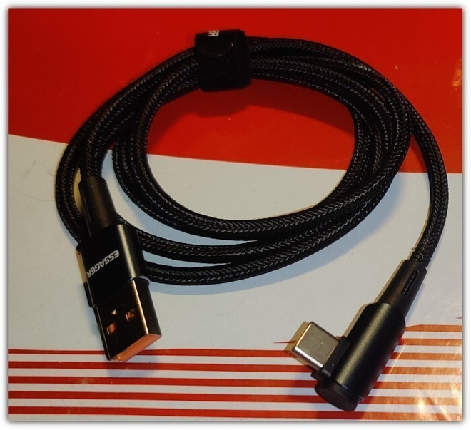 USB A - USB C -data/latauskaapeli/ kulmaliitin / 1m  #28834