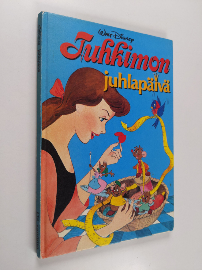 Walt Disney : Tuhkimon juhlapäivä