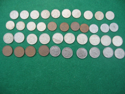 41 kpl 25 penniä ja 50 penniä 1921-1948 koko sarjat