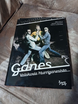 GANES - VALOKUVIA HURRIGANESISTA KIRJA