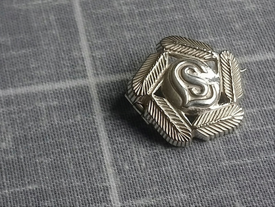 Lotan HIIHTO- JA KÄVELYMERKKI, Hopeinen, Numeroitu.