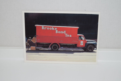 Postikortti (B) Brooke bond tea kuorma-auto