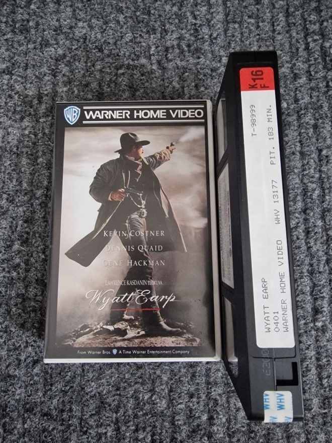 Wyatt Earp (Kevin Costner) VHS