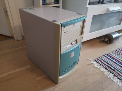 Fujitsu Siemens Scenic T i815e retrokone