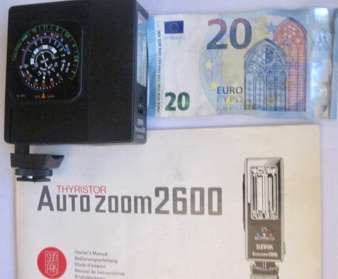 VANHA Salamalaite Sunpak Auto Zoom 2600 SIISTI
