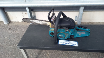 [T3204] Makita Moottorisaha  EA3200S
