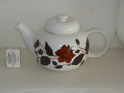 ARABIA GOG TEA FOR TWO TEEKANNU