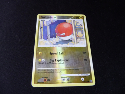 Voltorb 117/132 Secret Wonders - Reverse Holo
