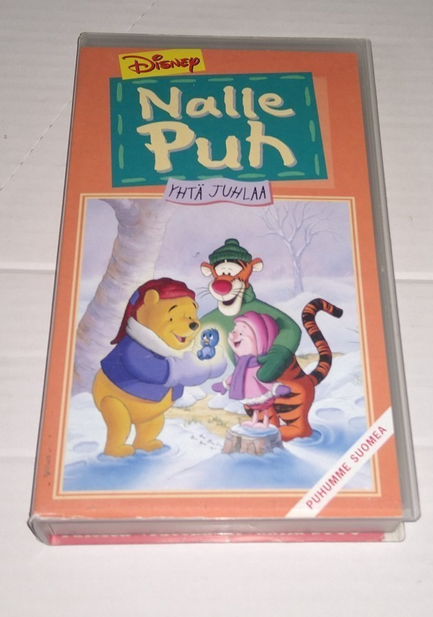 NALLE PUH YHTÄ JUHLAA VHS DISNEY