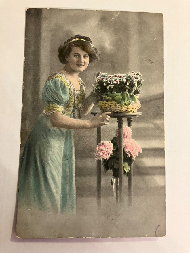 Ihana vanhanajan 1915 kulkenut valokuva/kortti