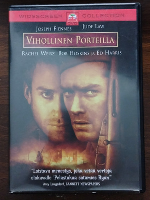 Vihollisen porteilla