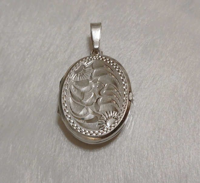 Design Teuvo Niemi Hopea Medaljonki riipus