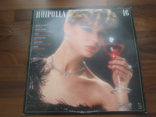 HUIPULLA 16 - Armi ja Danny, Kari Tapio ym. LP