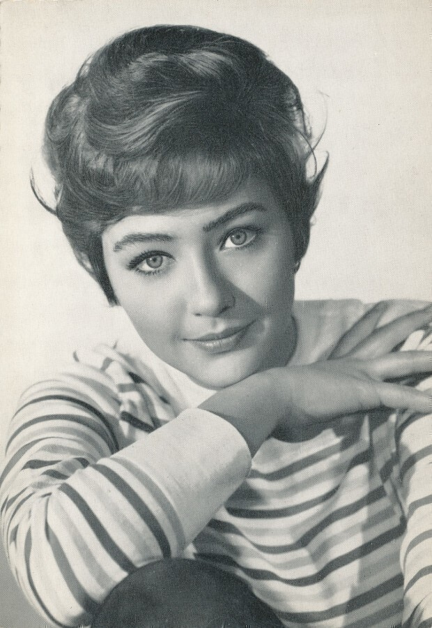 Filmitähti CHRISTINE KAUFMANN - vanha kortti