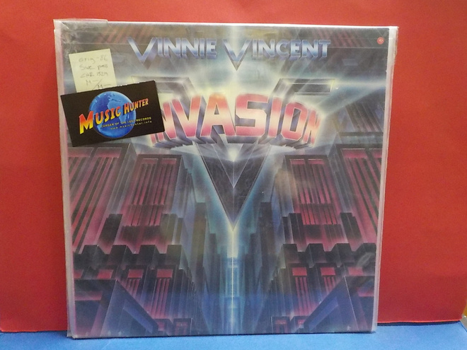 VINNIE VINCENT - INVASION M-/M- ORIG -86 SWE PRESS LP