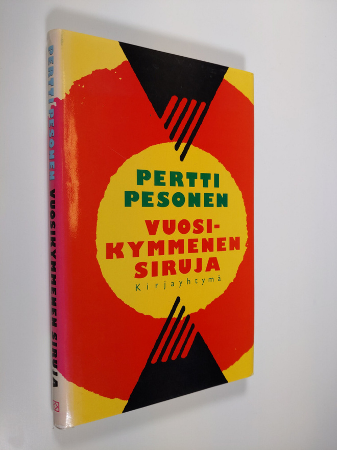 Pertti Pesonen : Vuosikymmenen siruja : pieniä tutkielmia...