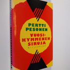 Pertti Pesonen : Vuosikymmenen siruja : pieniä tutkielmia... - pikkukuva 1