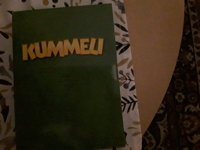 dvd kummeli sisältää 2 dvd levyä